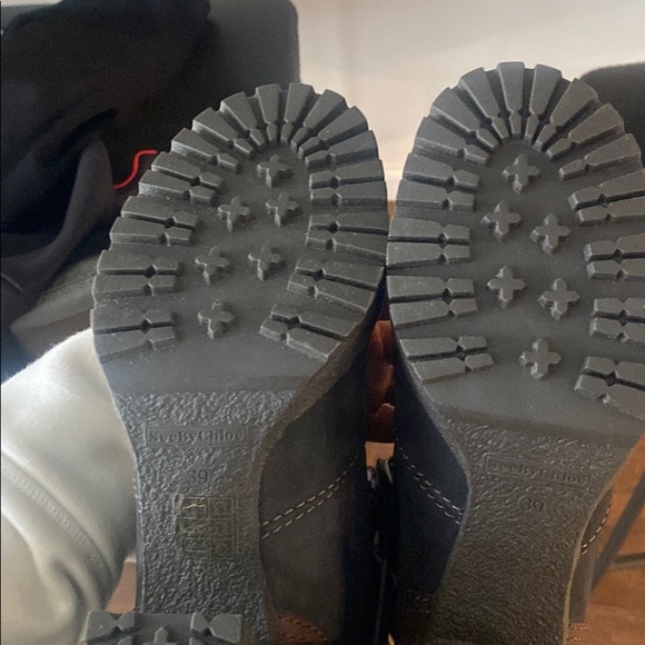 Navy and brown heeled platform boots - Picture 3 of 4